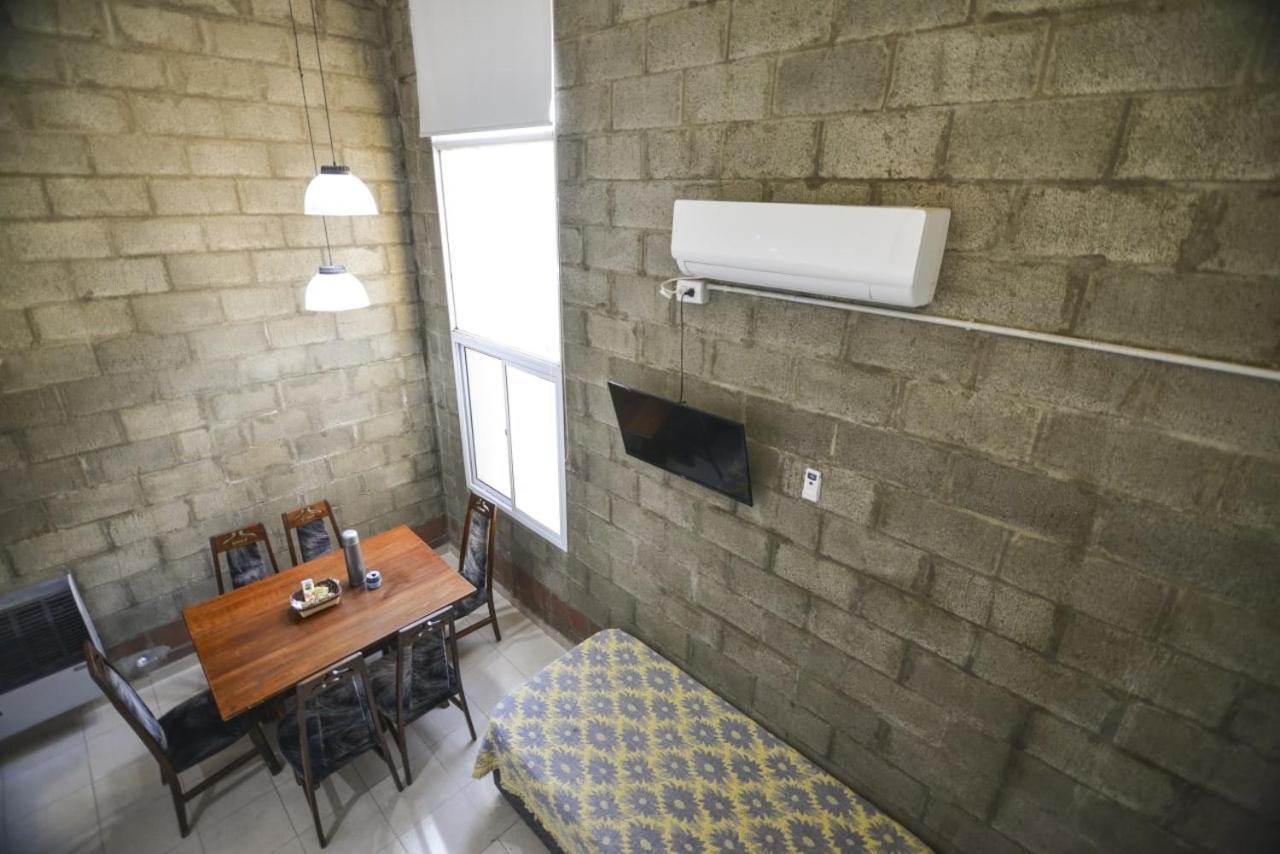 Las Maras Suites Viedma Eksteriør bilde